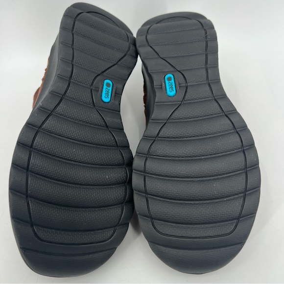 BZees Get Going Washable Booties Women's Shoes in Brown Size 8.5M MSRP $100 - Picture 7 of 10